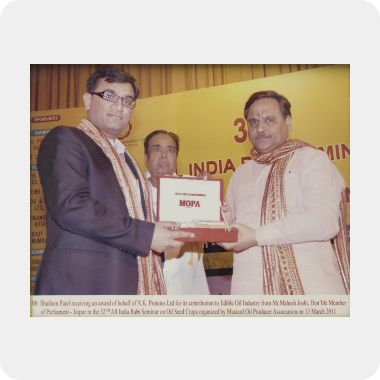 Contribution to edible oil industrise 2011